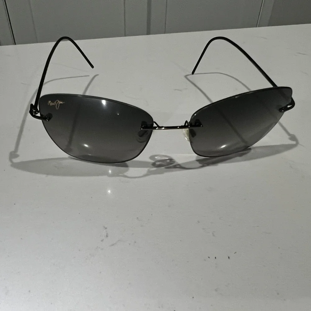 Maui Jim Rimless Sunglasses Grey Gradient Lens Black Metal Frame MJ407-02